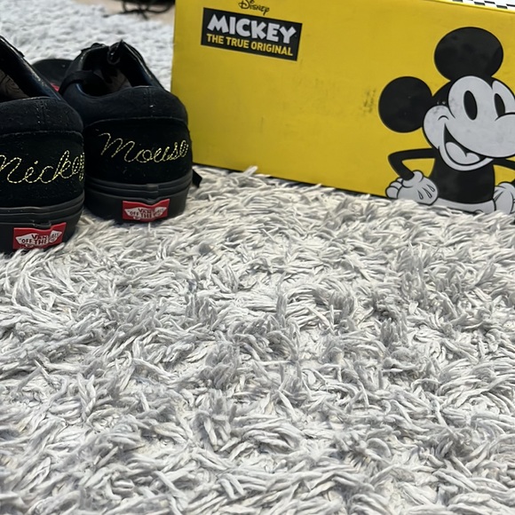 Mickey Mouse Vans shoes - Picture 5 of 5